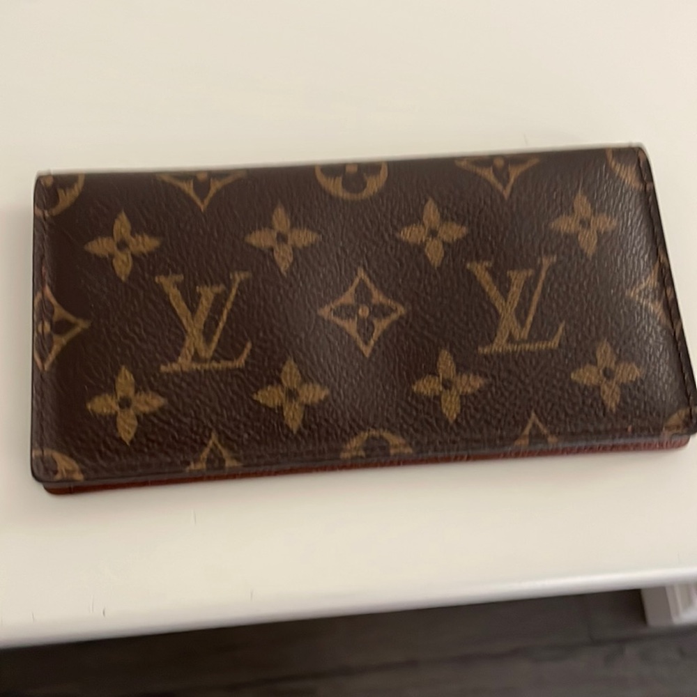Louie Vuitton check book holder